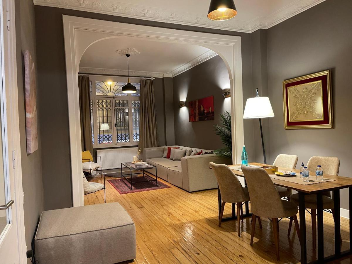 Renovated Art Deco Charm In The Heart Of Nisantasi