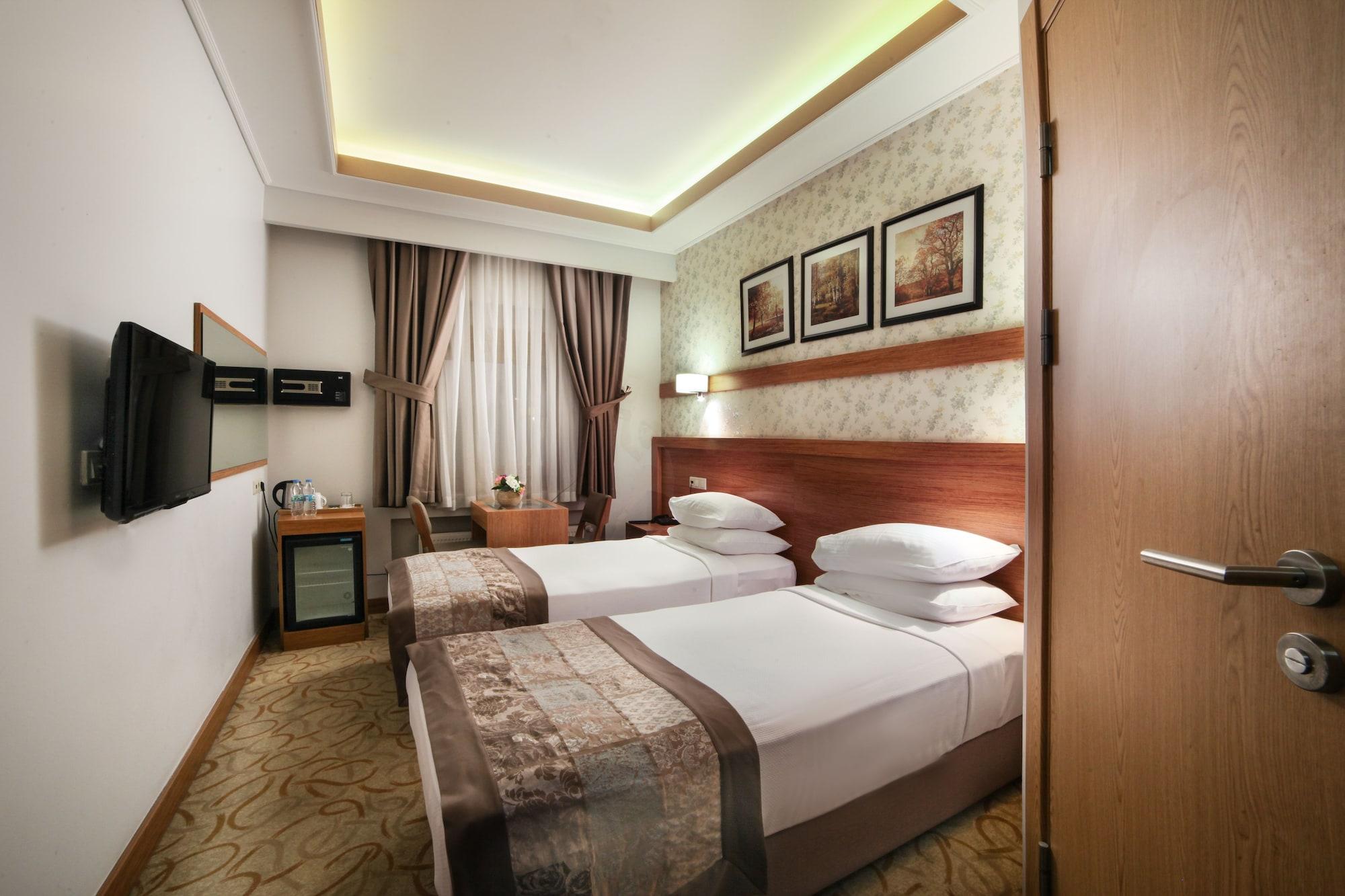 Hotel Kadak Garden 2*