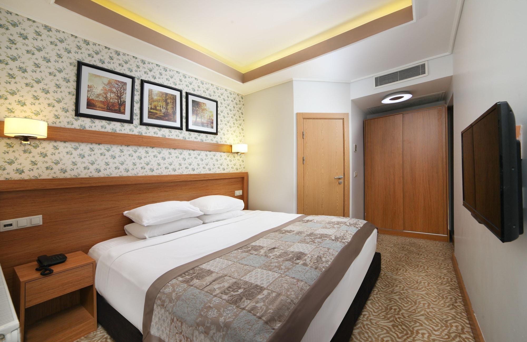 Hotel Kadak Garden 2*