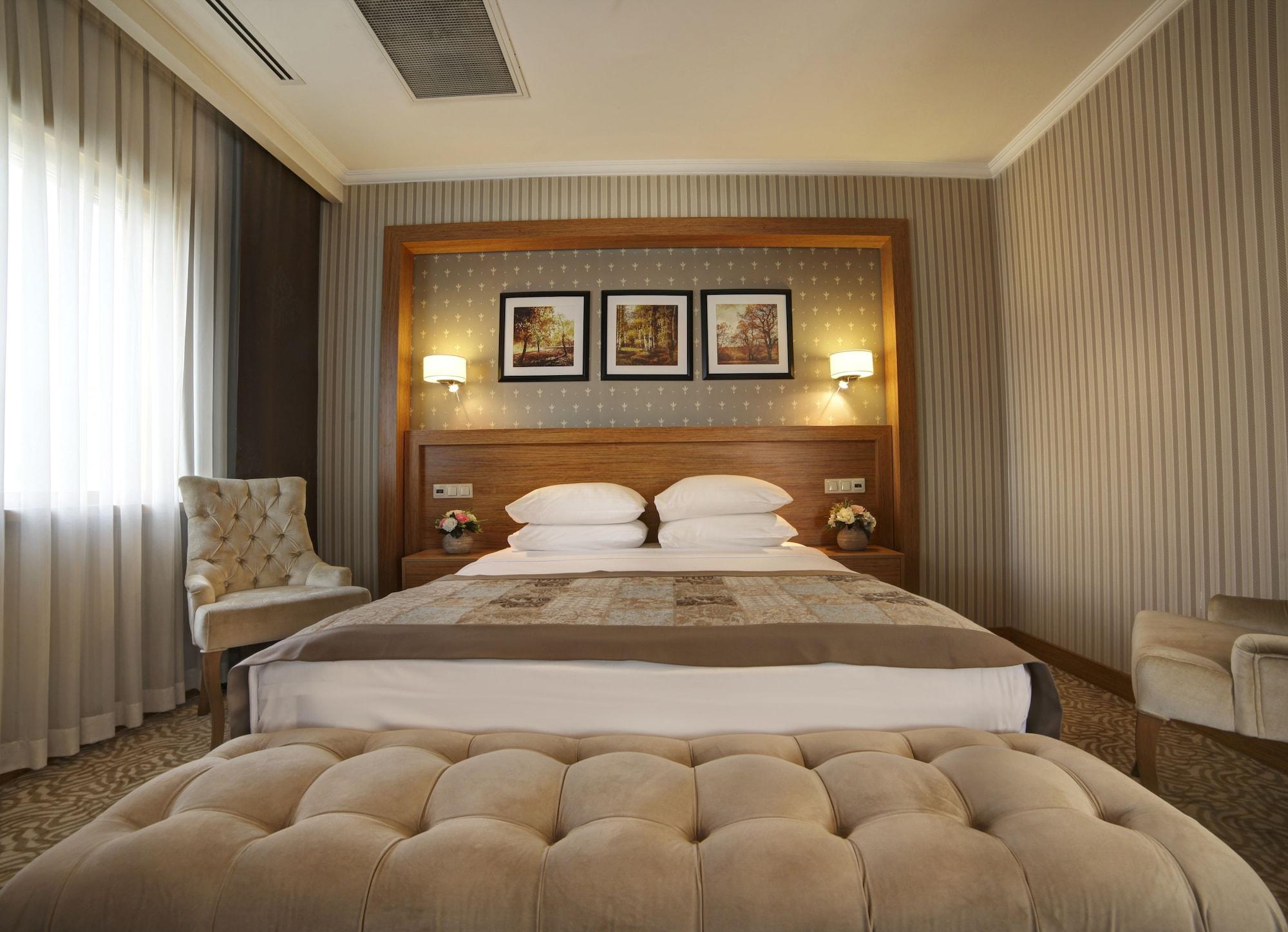 Hotel Kadak Garden 2*