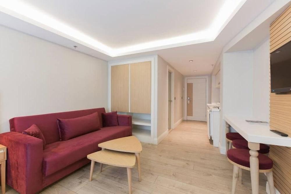 Carina Park Nisantasi Aparthotel 4*