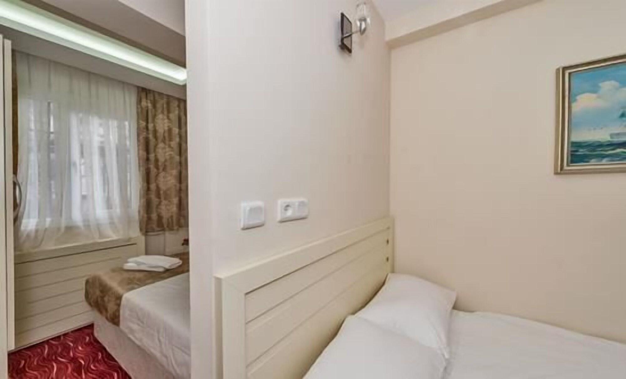 Hotel Maral