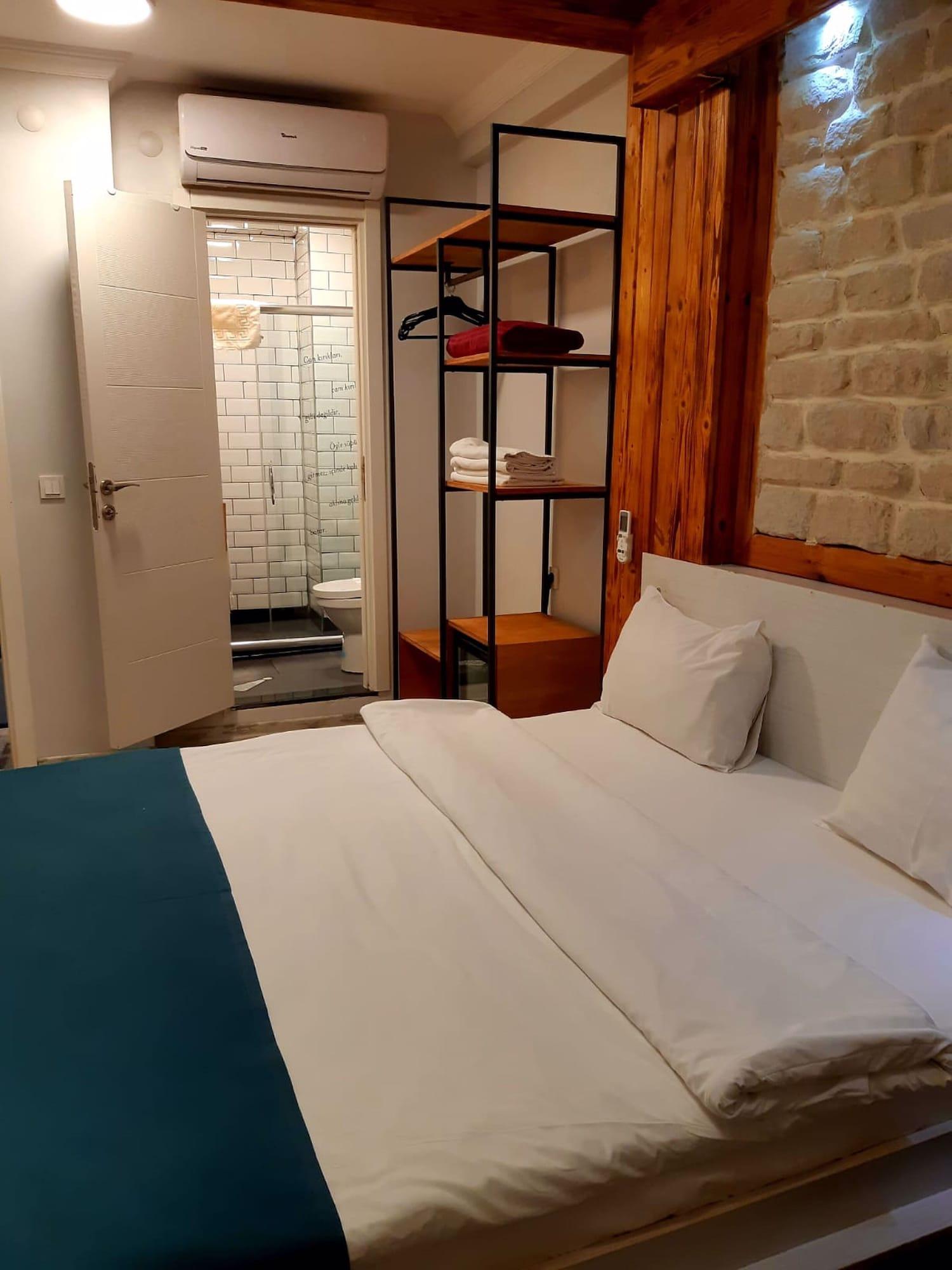 Hot Budget Ortakoy 3*