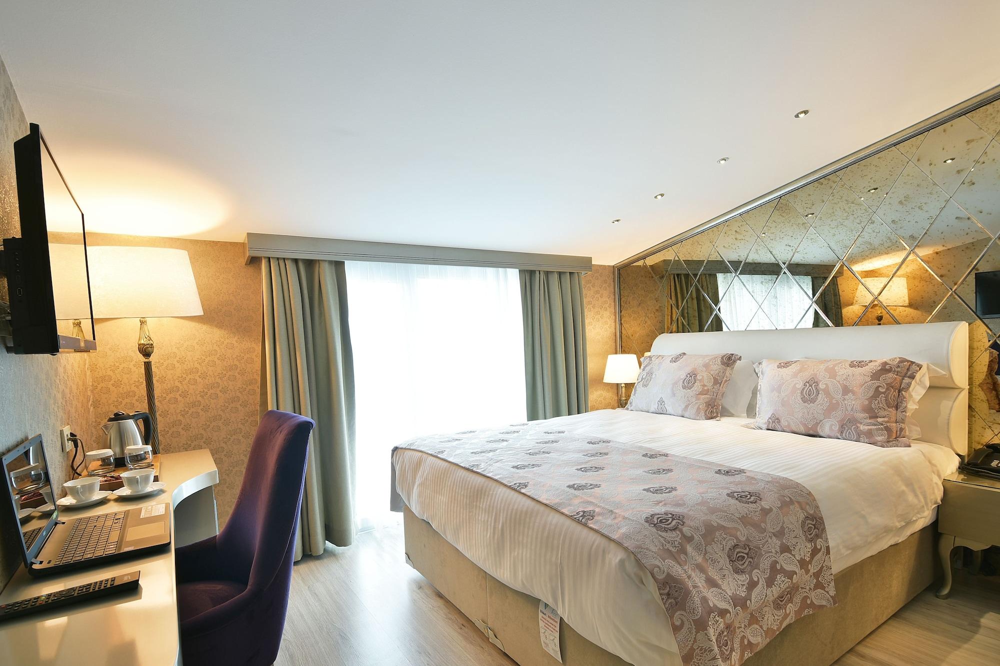 Adamel Hotel