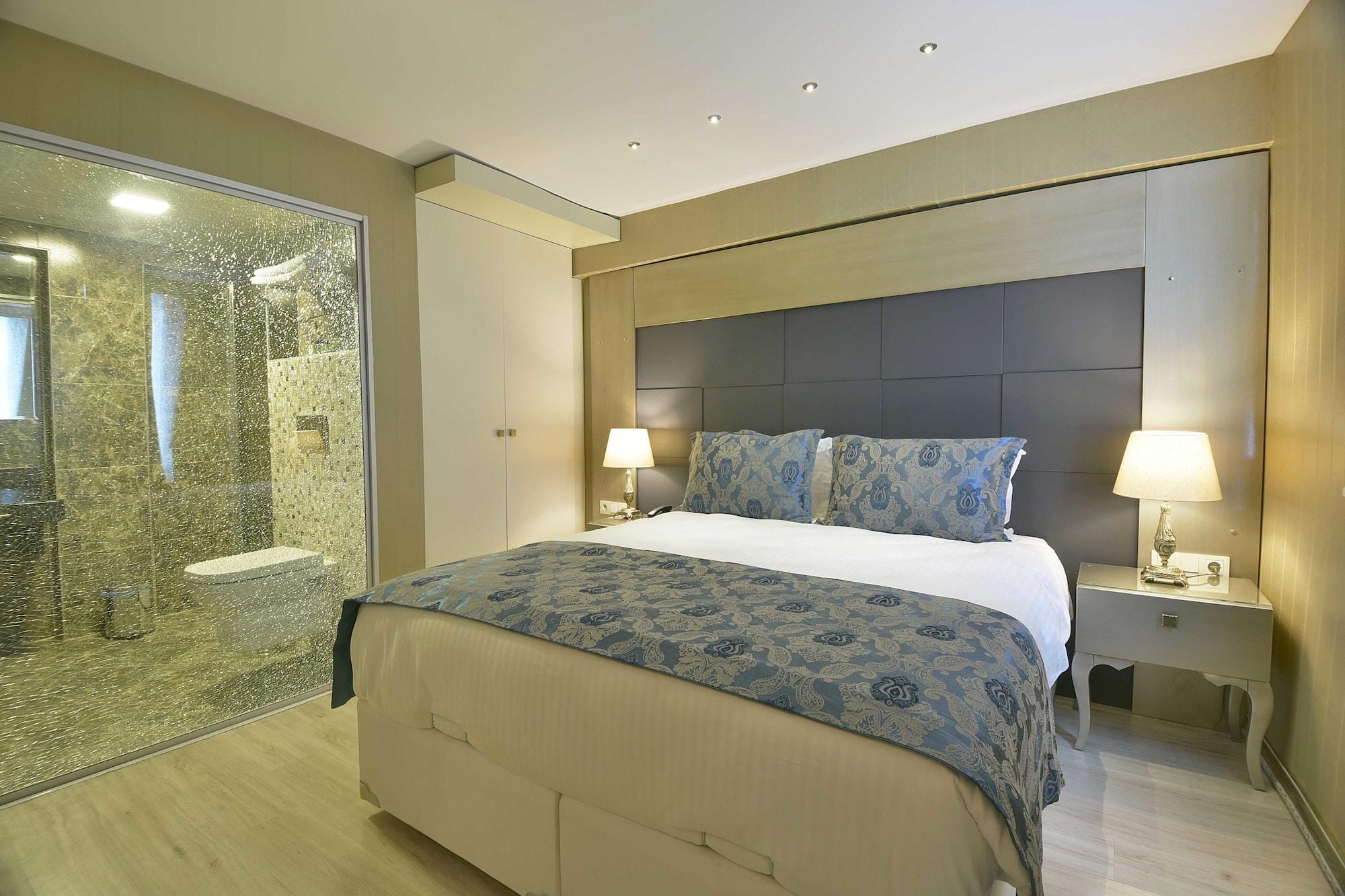 Adamel Hotel 3*