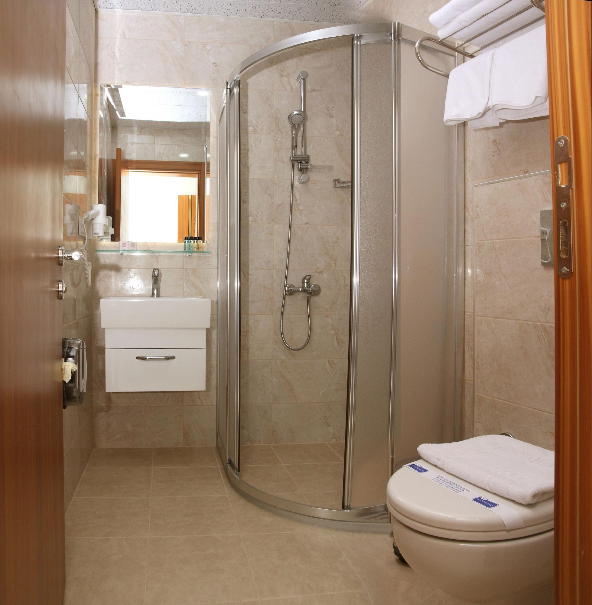 Garden Hotel 3*