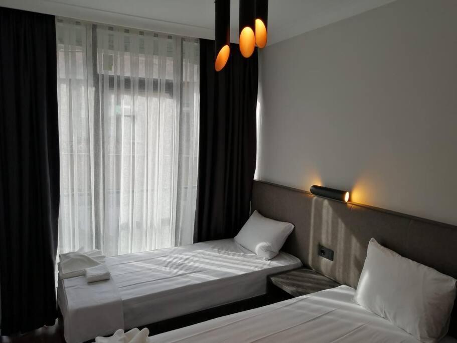 Sisli Apartment, 2 Bedrooms, 250 M Metro, New Modern