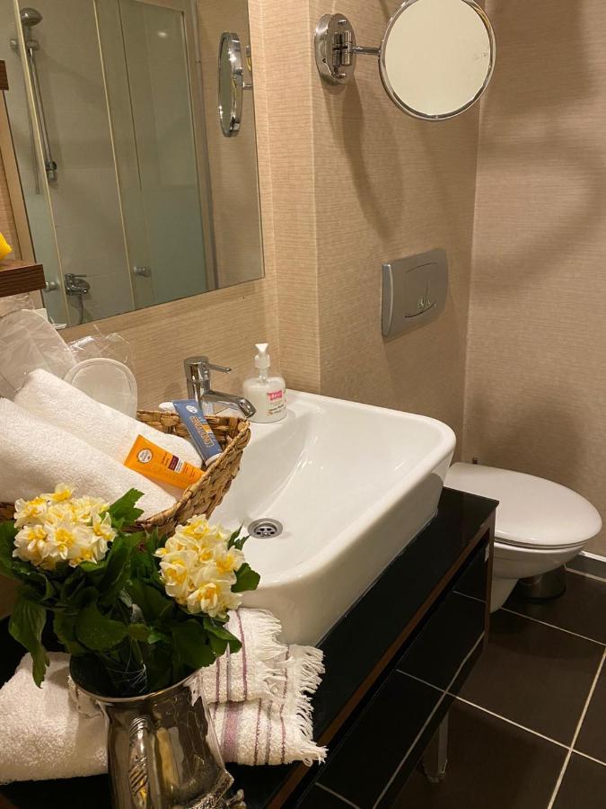 Daire Atasehir Flora Suits