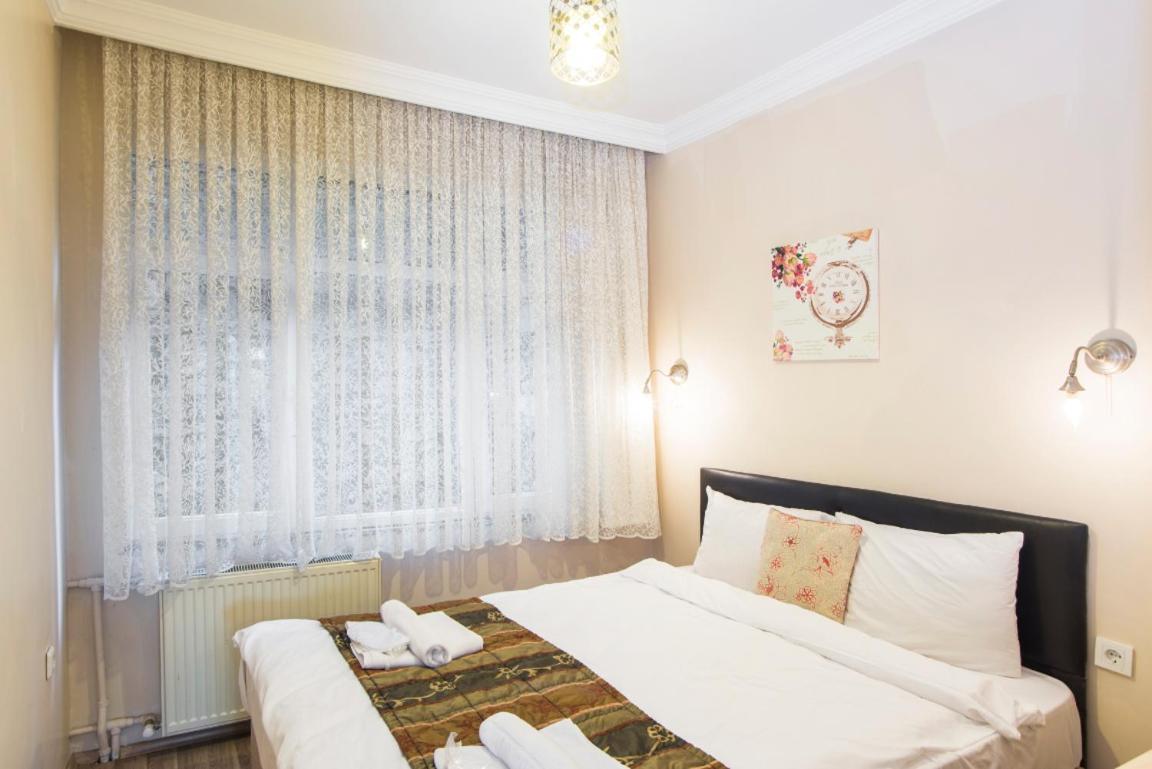 Divan Wooden * İstanbul