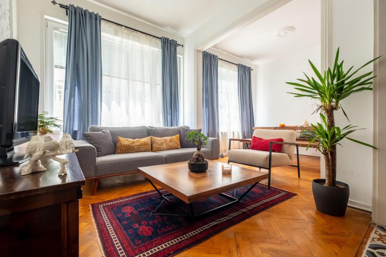 Apartment Asding Flat With Location In Fasfsadsa