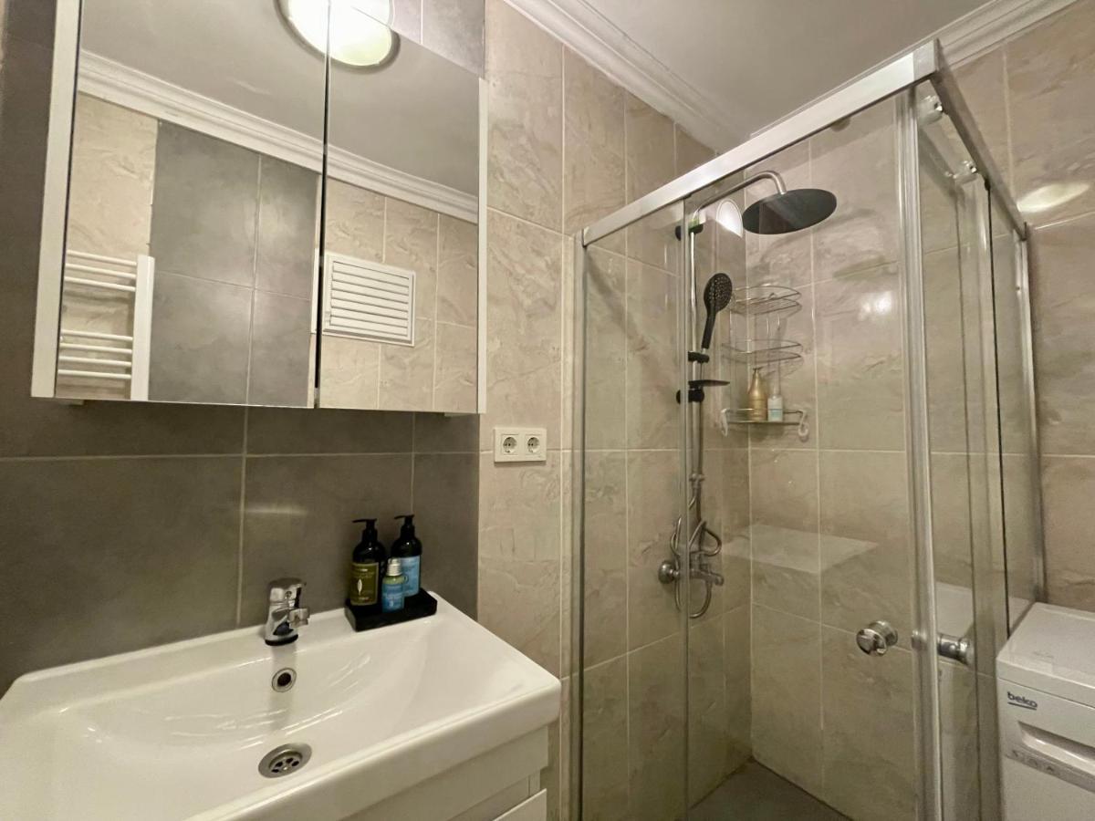 Cozy And Bright Near Bosphorus Apartment Istanbul