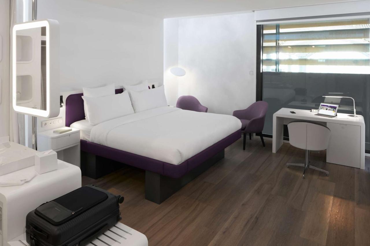 Hotel Yotelair Airport, Duty Free - International Transit Area Istanbul