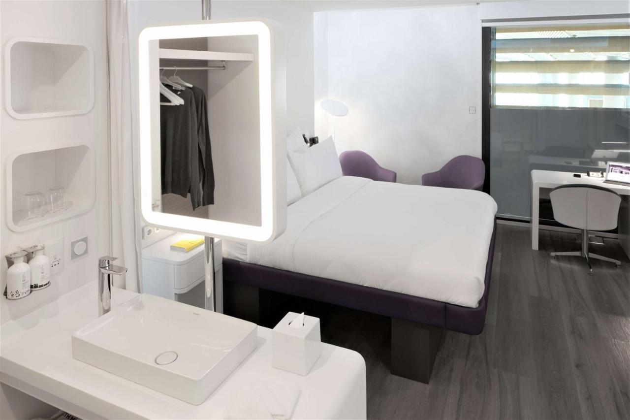 Yotelair Airport, Duty Free - International Transit Area Hotel