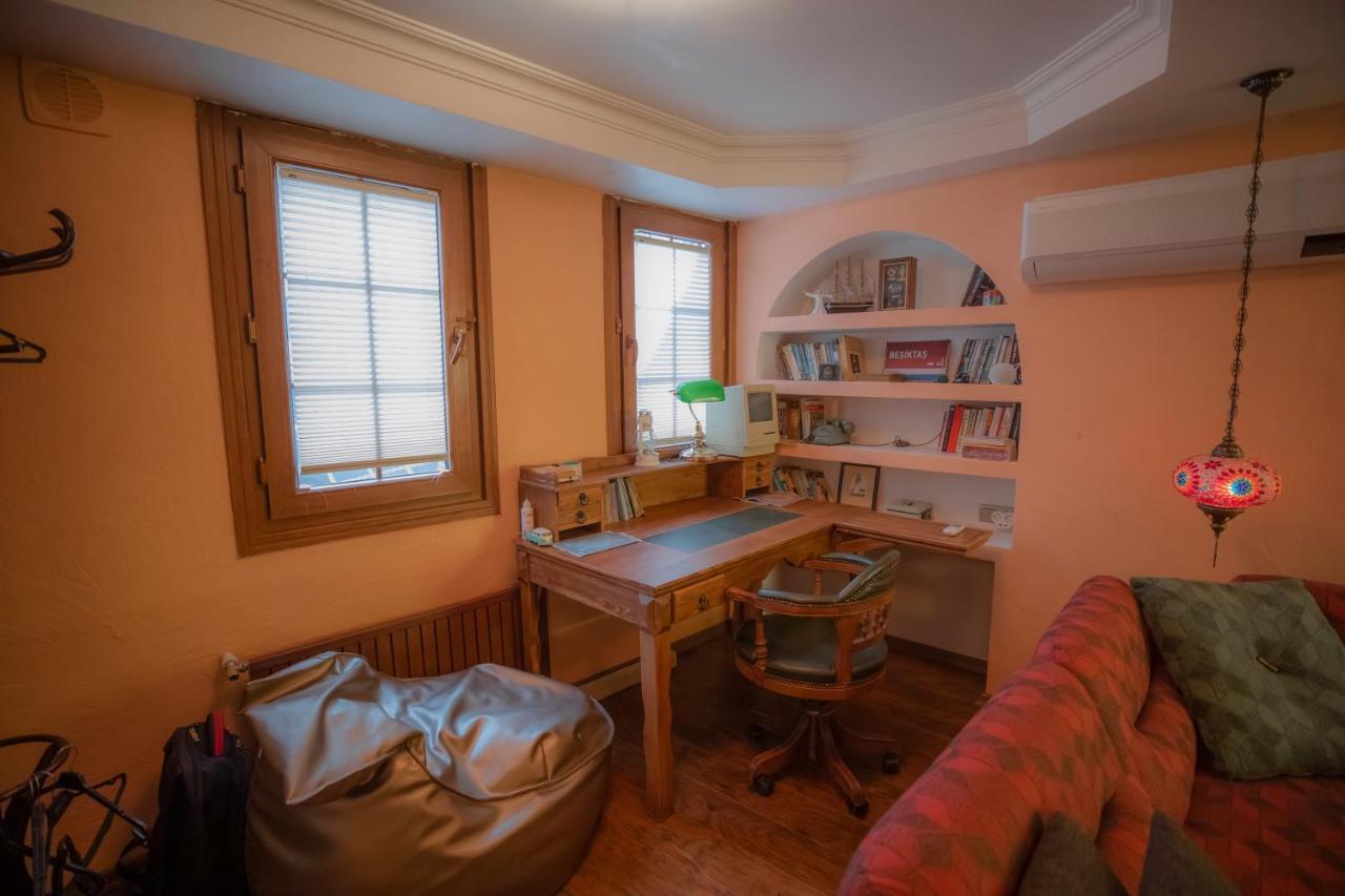 Apartment Antique Masterpiece Duplex In Besiktas *