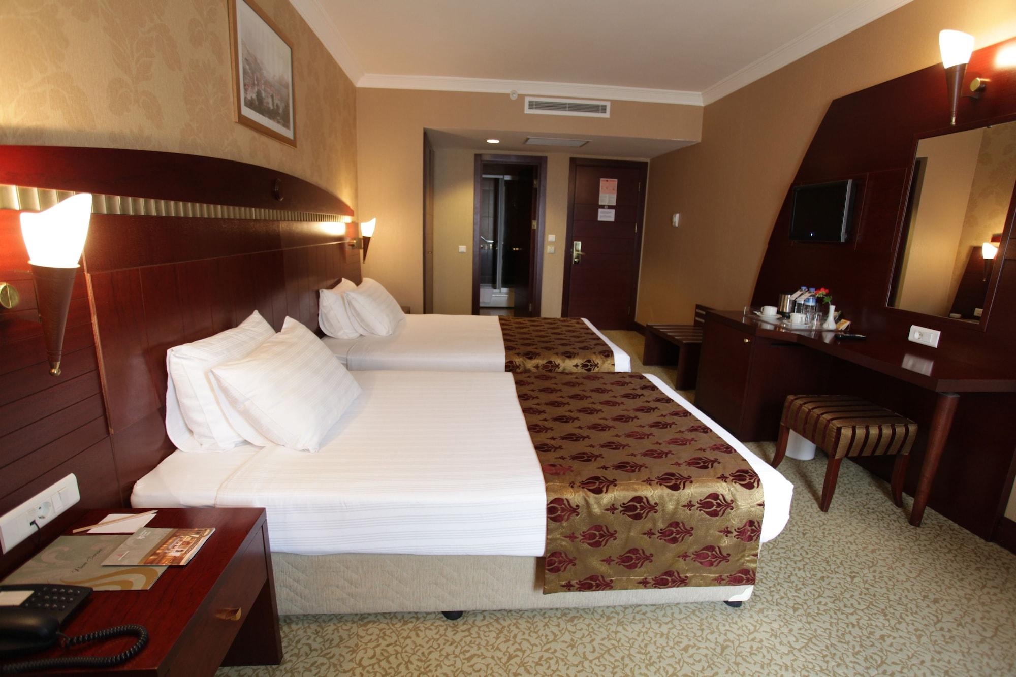 Otel Golden Park Taksim 4*