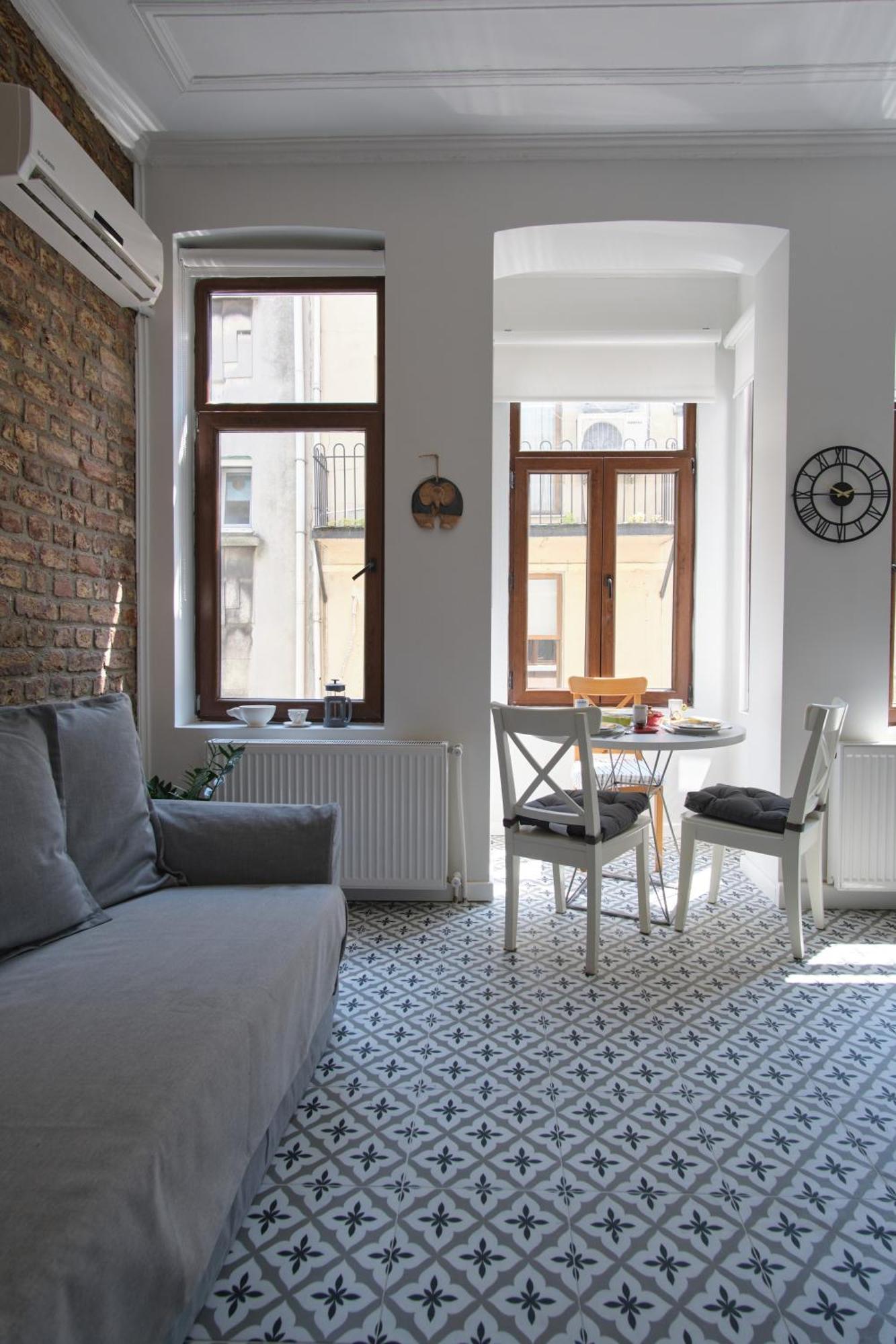 Apartment Sunflower Istanbul