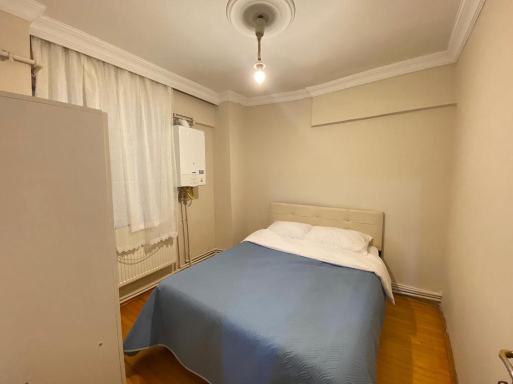 2 Bedrooms Central Area Located 2 Floor Apartment
