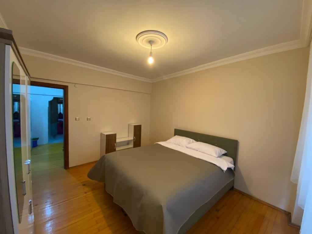 2 Bedrooms Central Area Located 2 Floor Apartment *