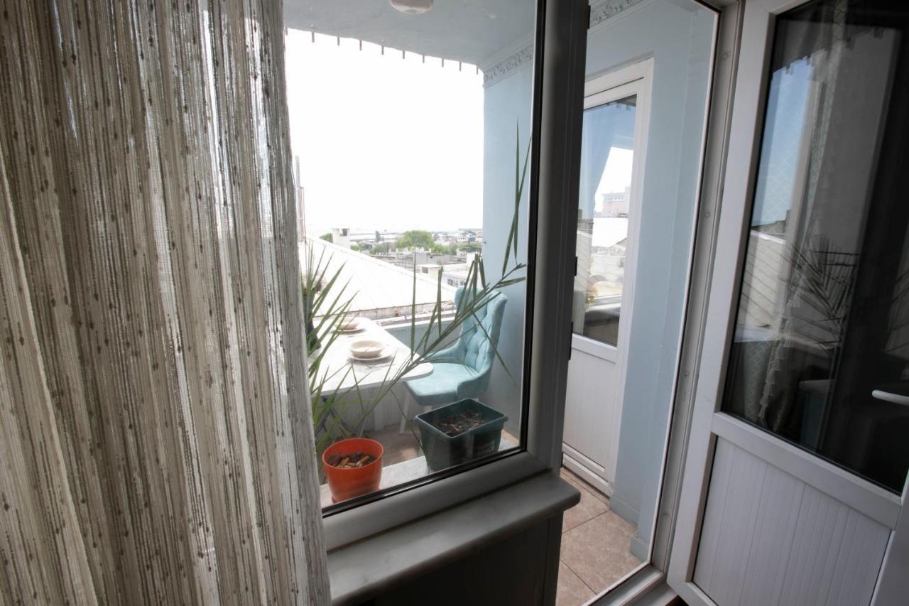 2br-1lr Seaview Family Place Next To Center Apartment *