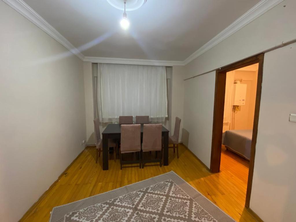 Apartment 2 Bedrooms Central Area Located 2 Floor *