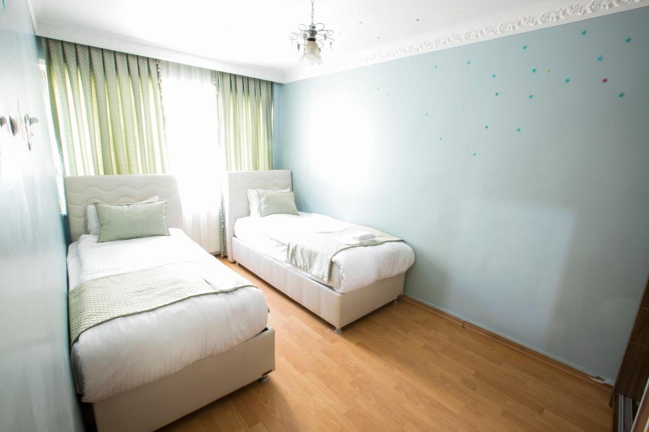 2br-1lr Seaview Family Place Next To Center *