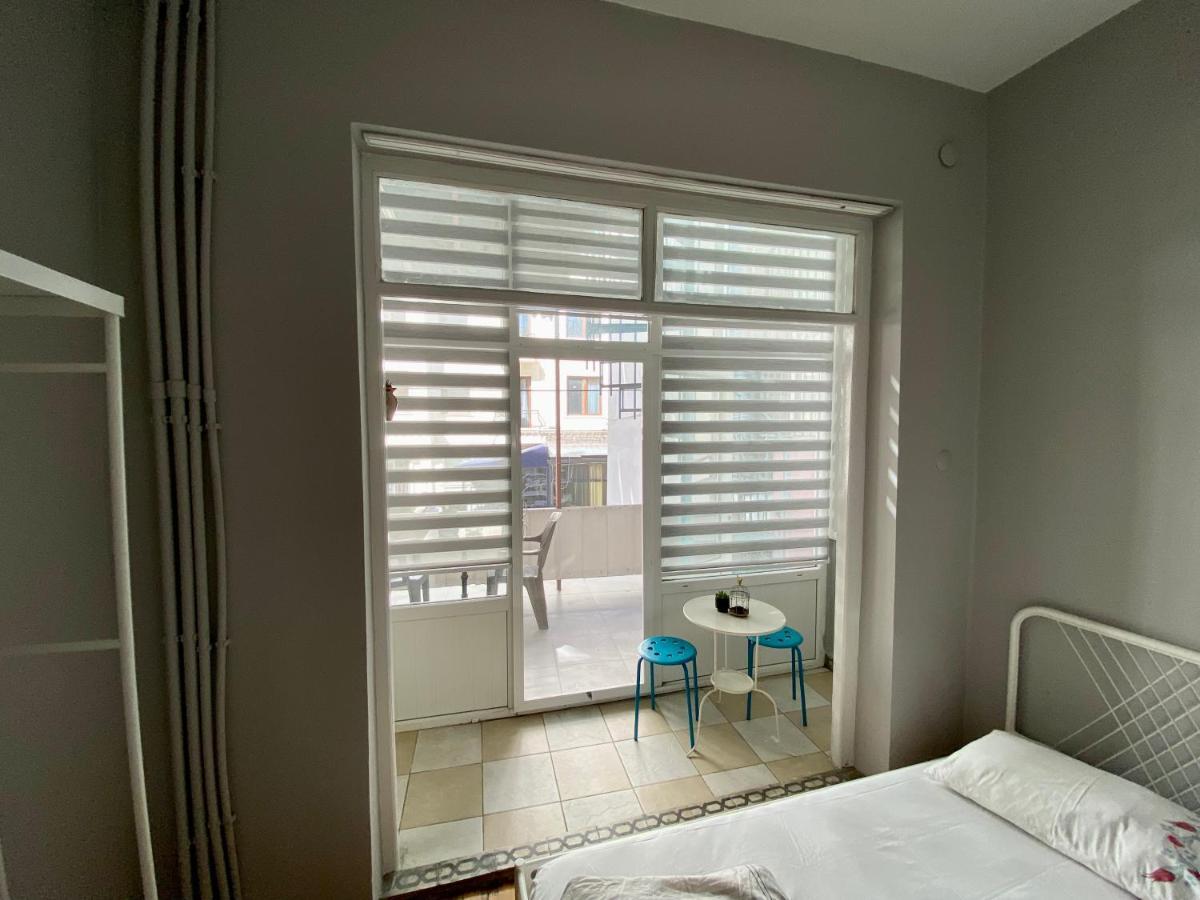 Windrose Hostel *