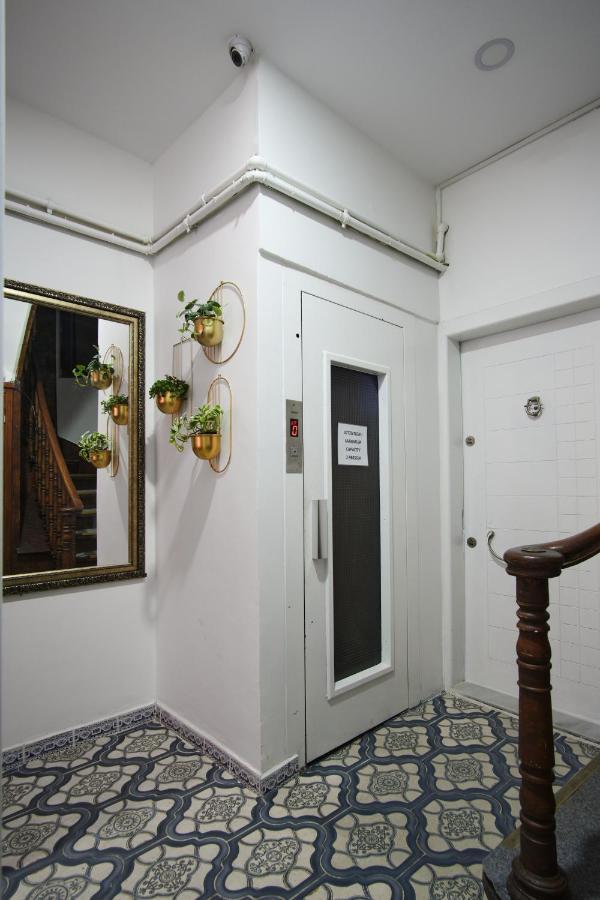 Apartment Sunflower Istanbul