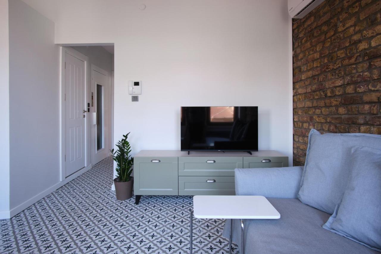 Sunflower Apartment