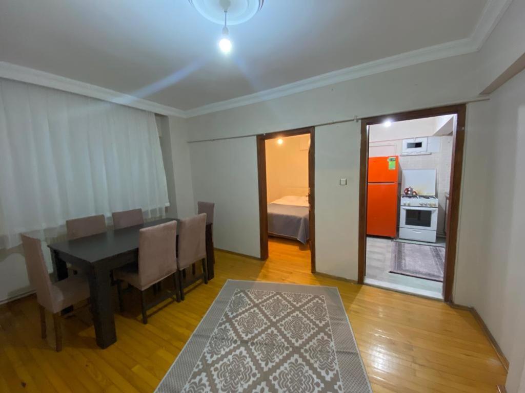 Apartment 2 Bedrooms Central Area Located 2 Floor *