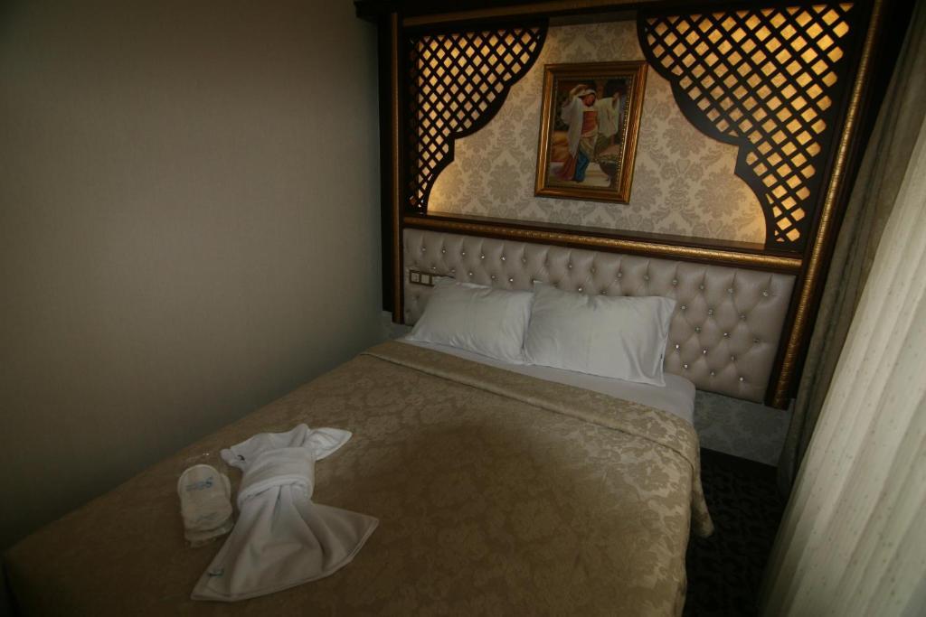 Salinas Hotel *