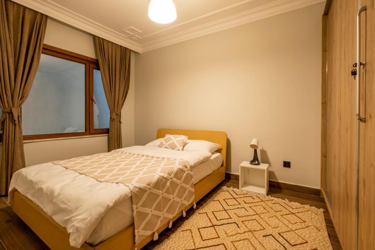 Spacious And Comfy 2br In The Heart Of Cihangir Daire