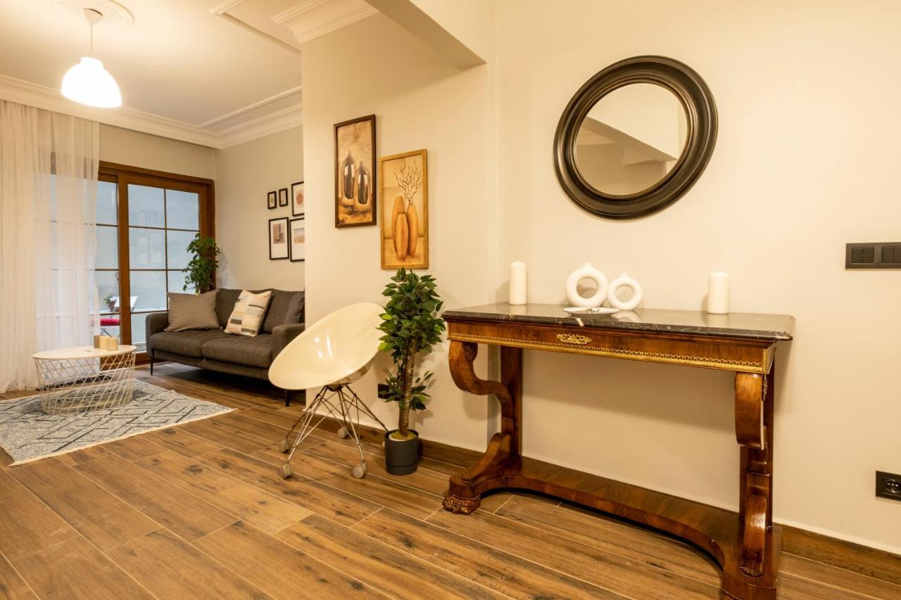 Spacious And Comfy 2br In The Heart Of Cihangir * İstanbul