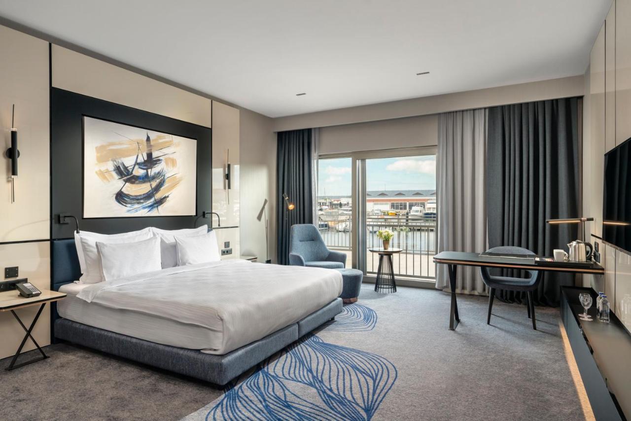 Hotel Crowne Plaza - Tuzla Viaport Marina By Ihg 4*
