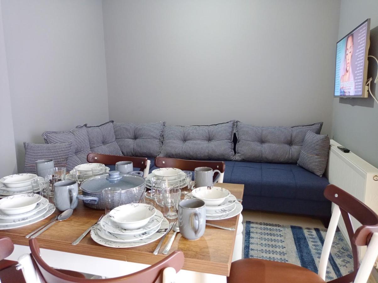 Cute In Historical Area 3b Apartment
