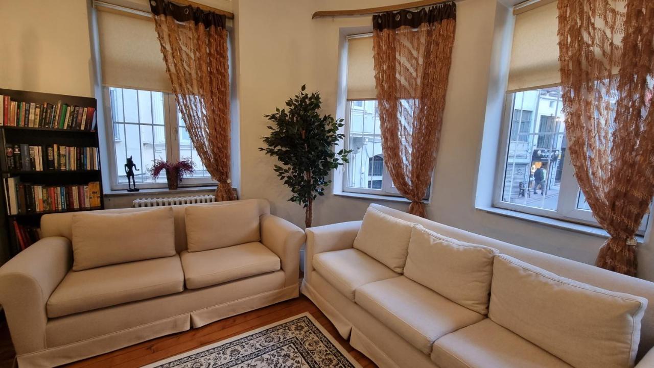 Spacious And Bright Three Bedroom By Happy Homes * Istanbul