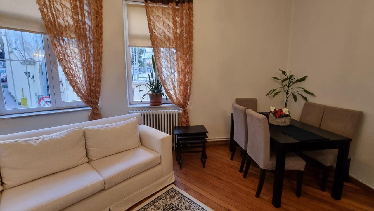 Spacious And Bright Three Bedroom By Happy Homes * Istanbul