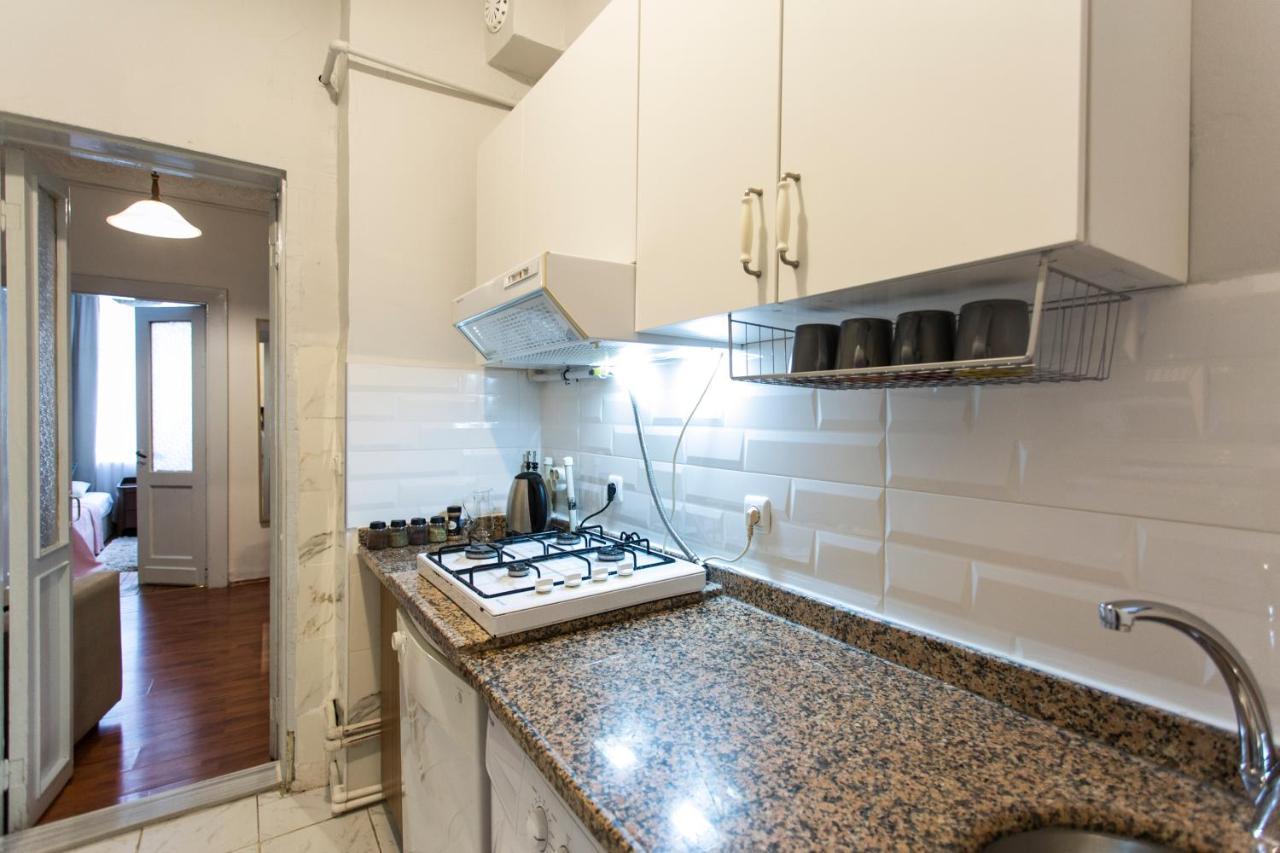 Spacious And Bright Three Bedroom By Happy Homes * Istanbul