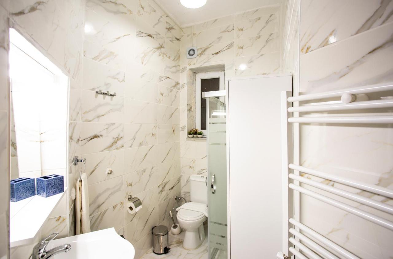 Spacious And Bright Three Bedroom By Happy Homes Apartment Istanbul