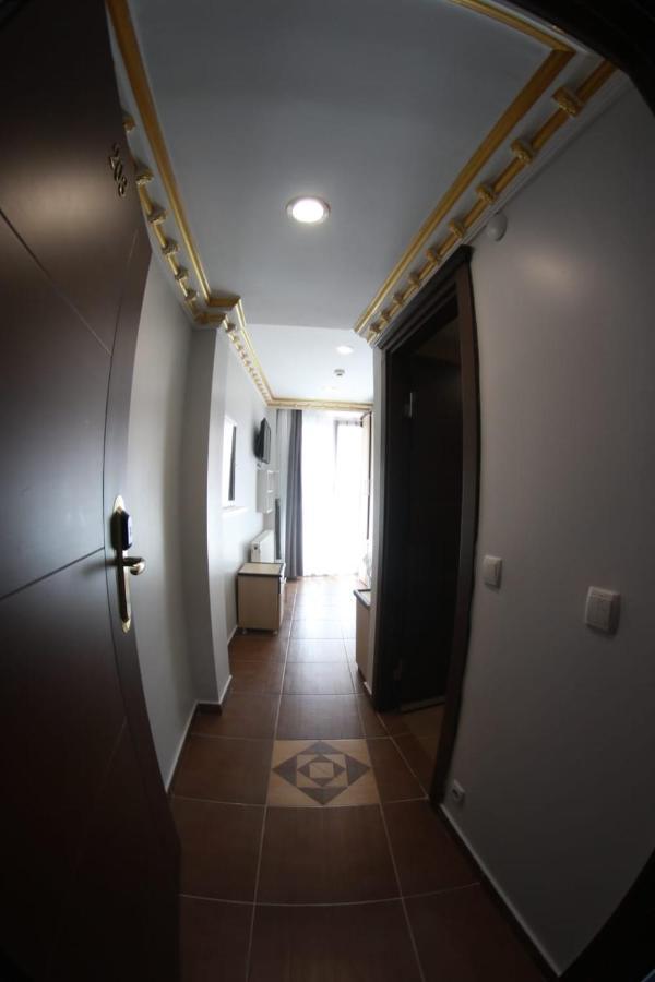 Ares Hotel 3*