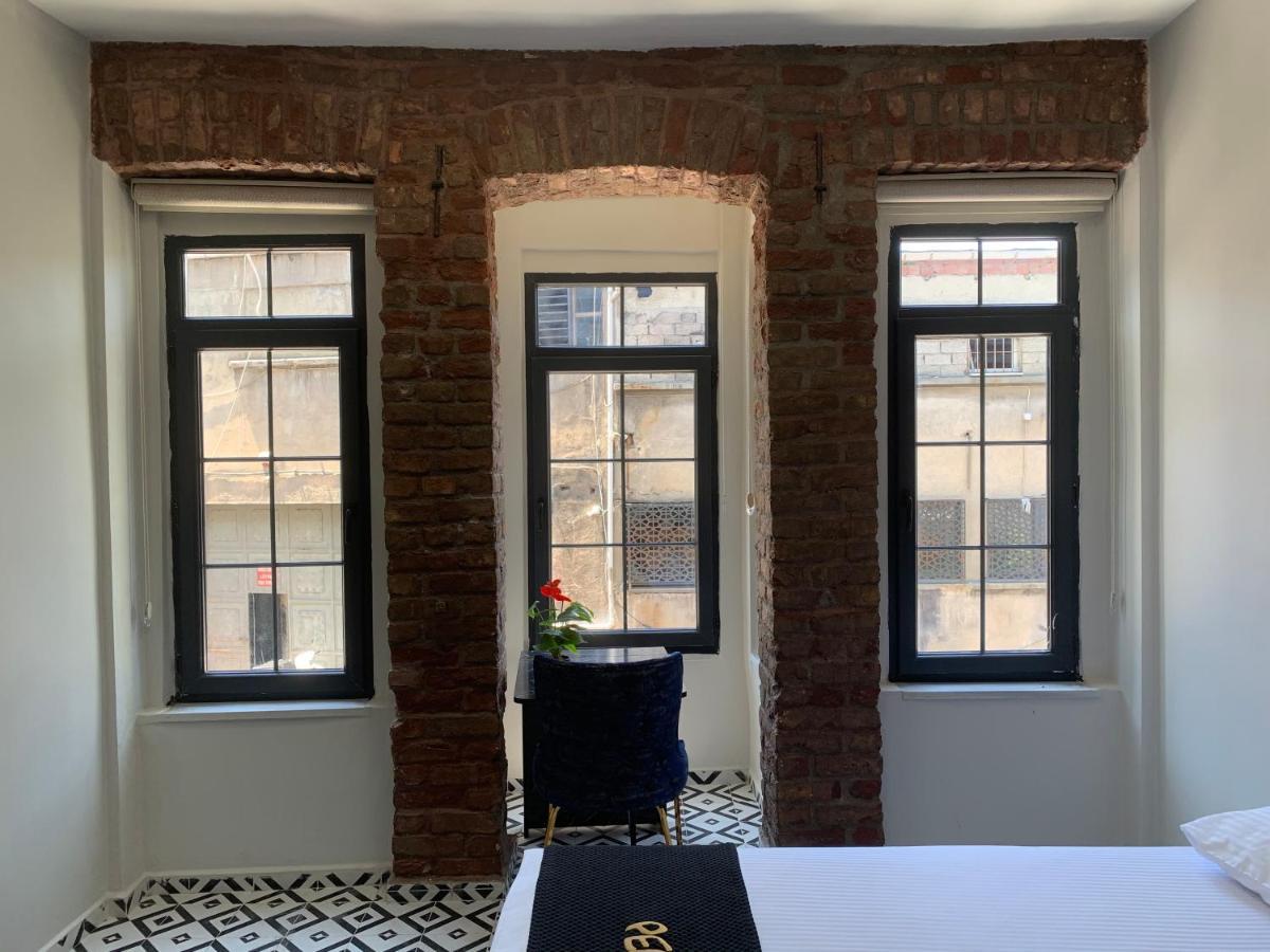 Nearby Taksim Spacious Flat With Duble Bed
