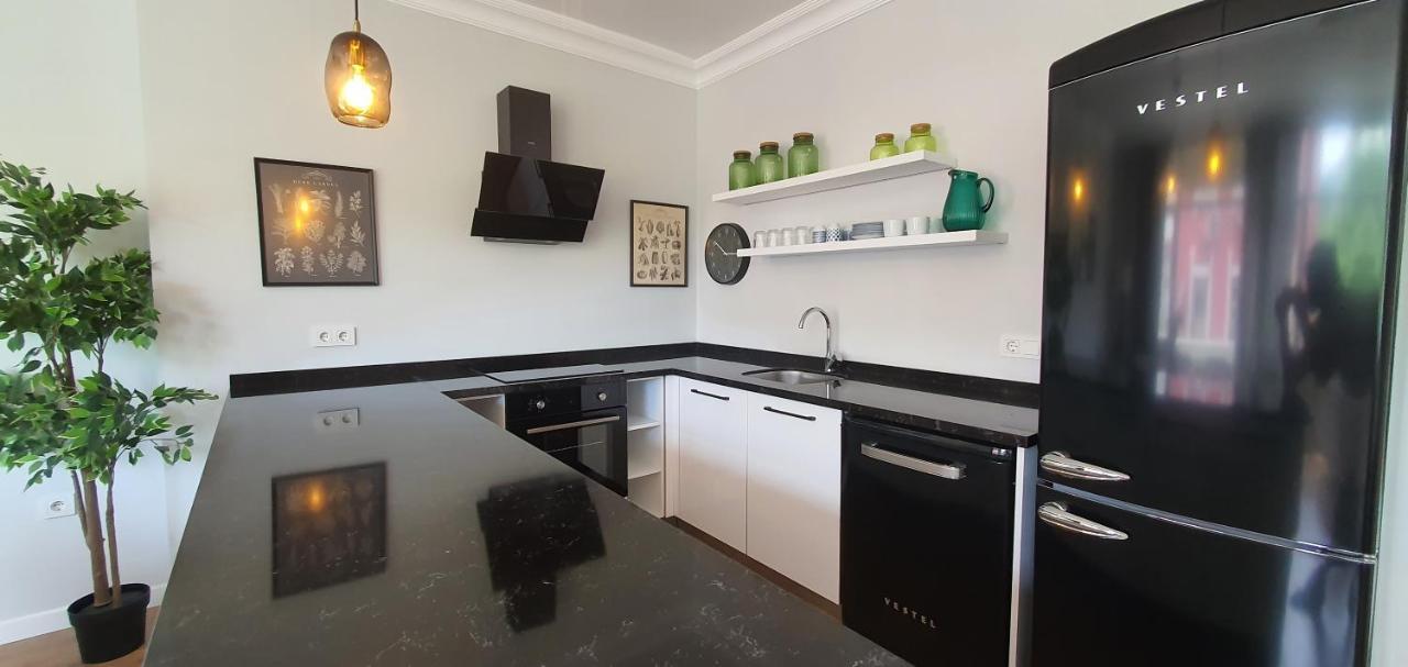Brand New Luxuries 3-bedrooms In The Center * Istanbul