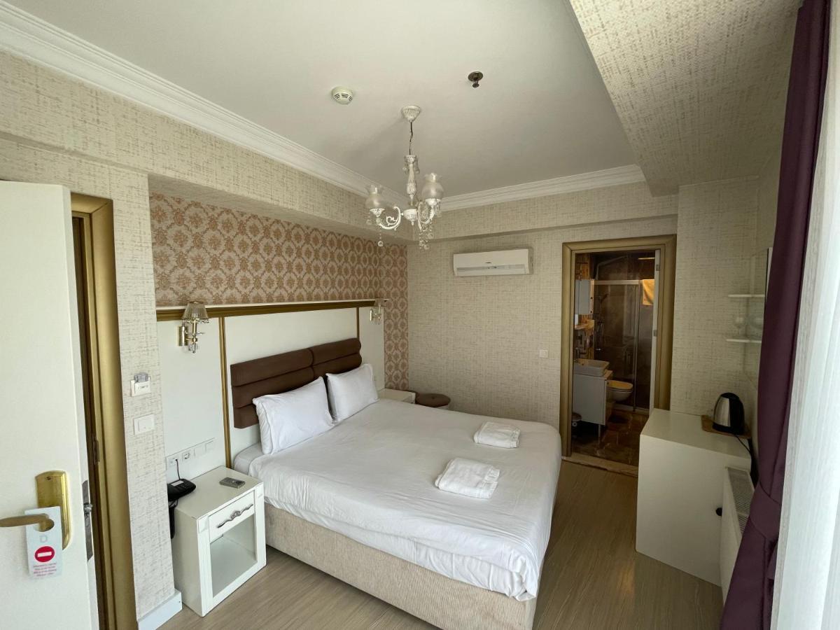 Bed & Breakfast The Local &