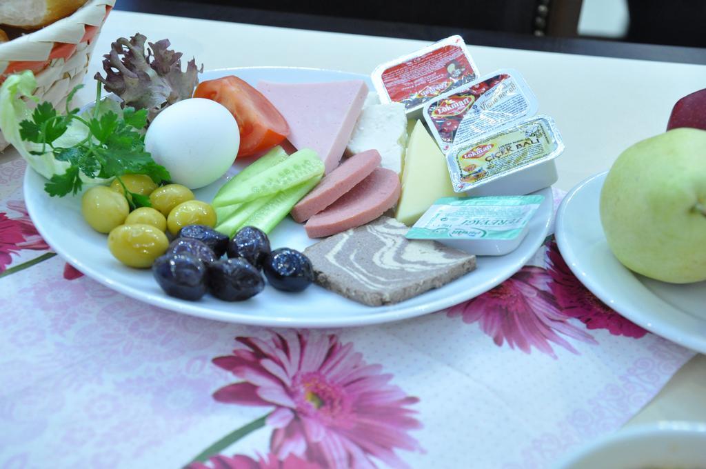 Hivas Hotel