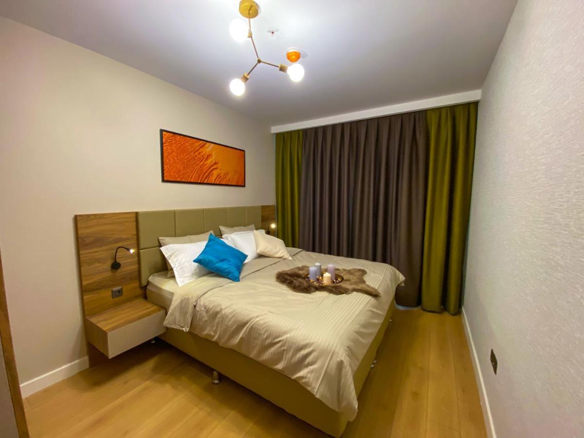 Brand-new Elegant 1-bedroom *
