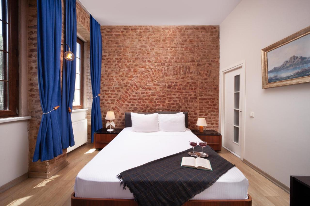 Nine Otel
