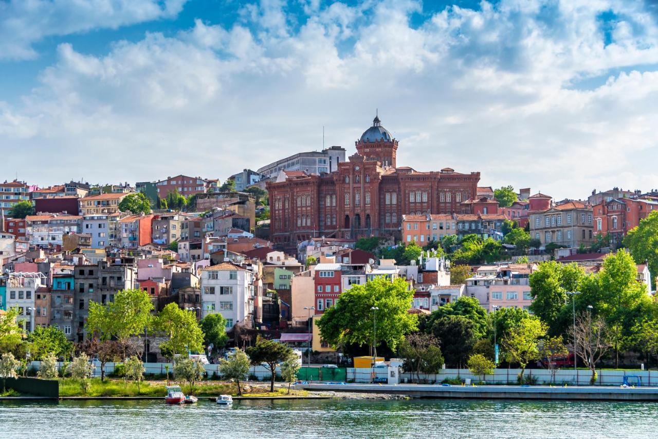Stanbul House *