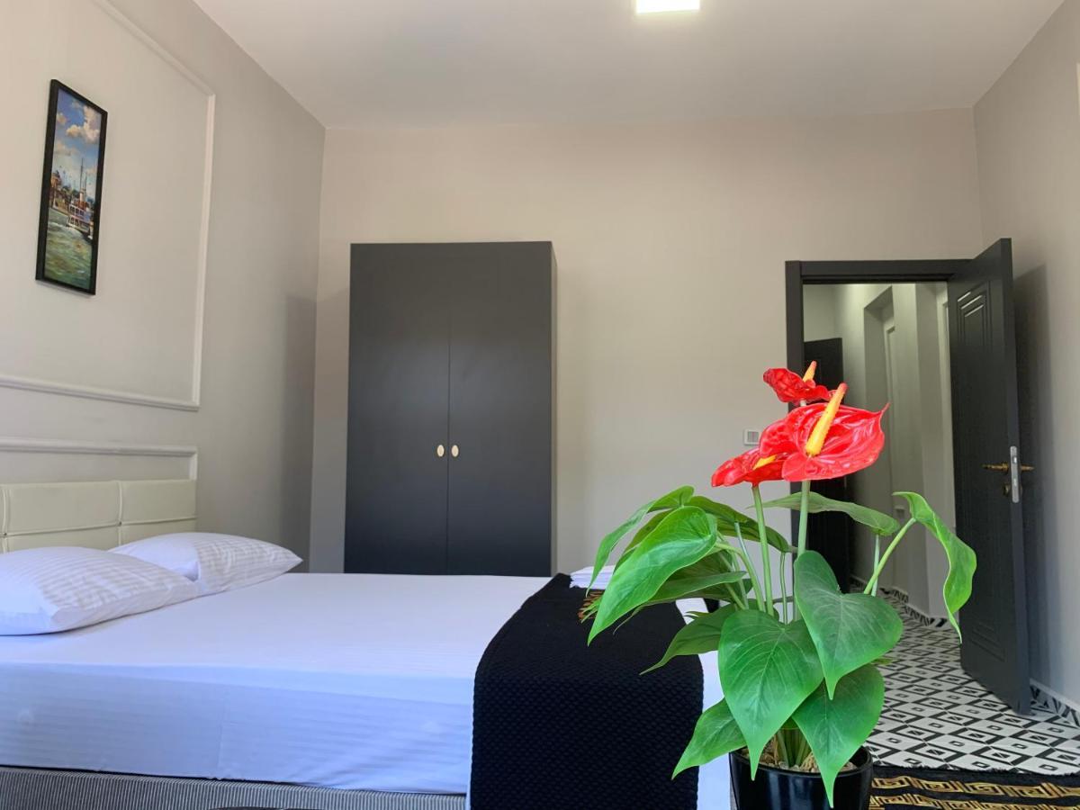 Nearby Taksim Spacious Flat With Duble Bed *