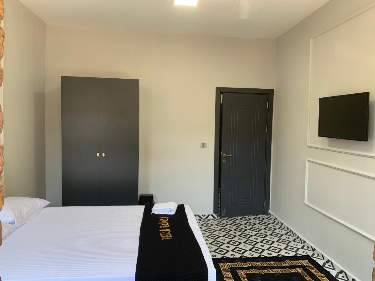 Apartment Nearby Taksim Spacious Flat With Duble Bed Istanbul