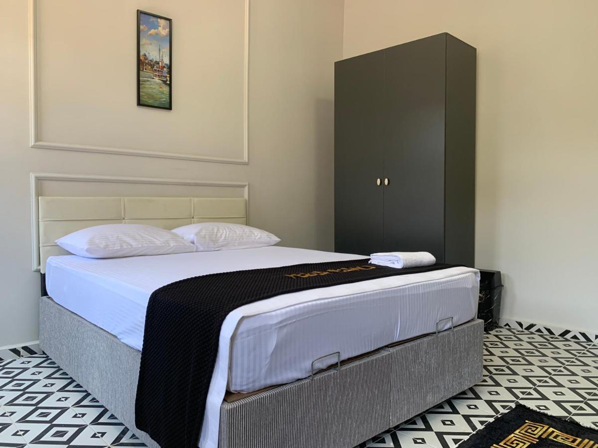 Nearby Taksim Spacious Flat With Duble Bed Apartment