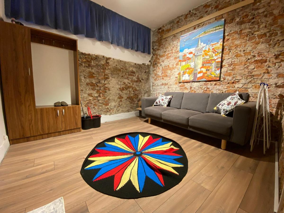 Otantic Place In Sultanahmet *